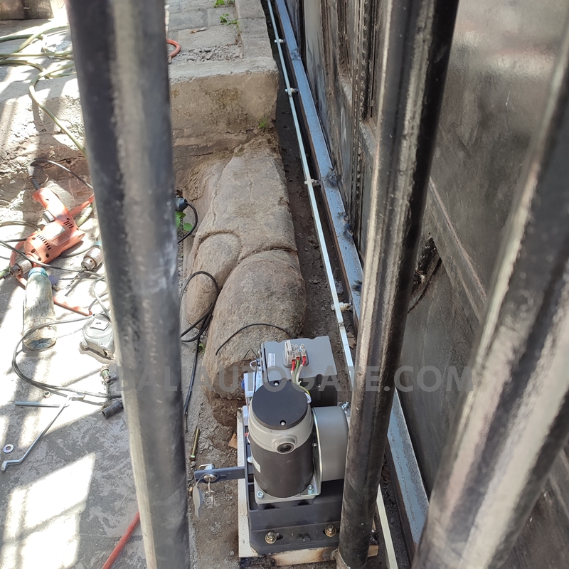 jasa pemasangan Mesin Otomatis Pintu Sliding di bali